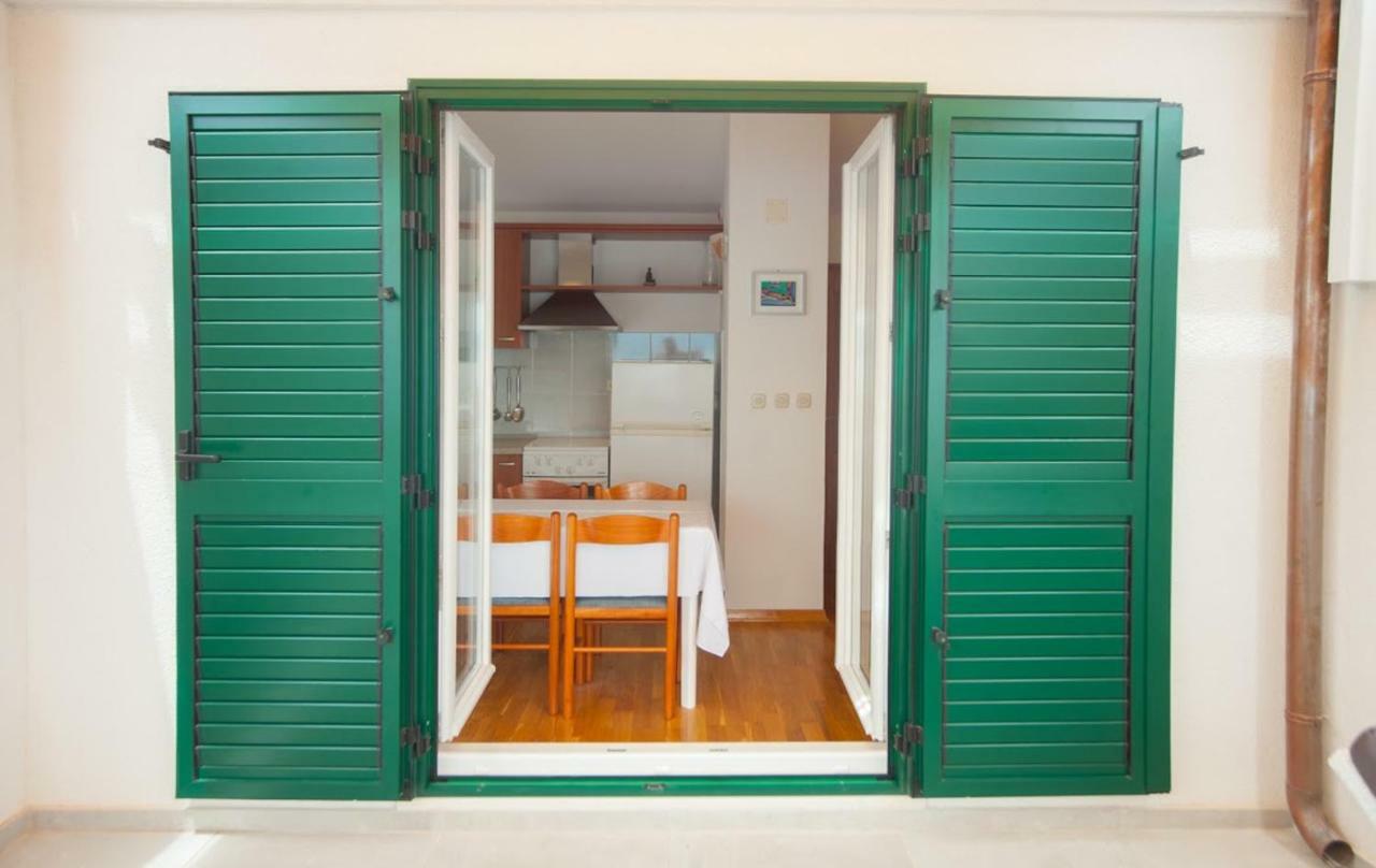 House Koloc Apartment Бол Екстериор снимка