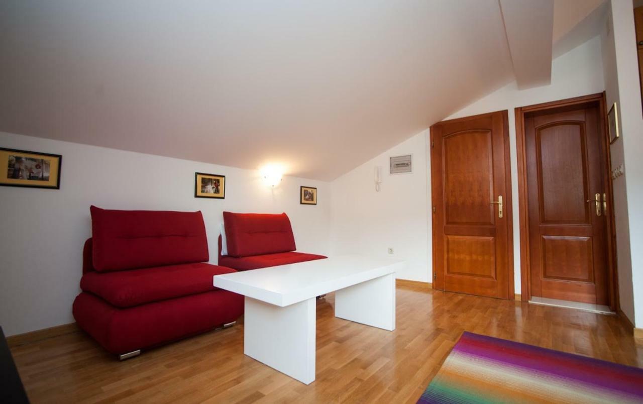 House Koloc Apartment Бол Екстериор снимка