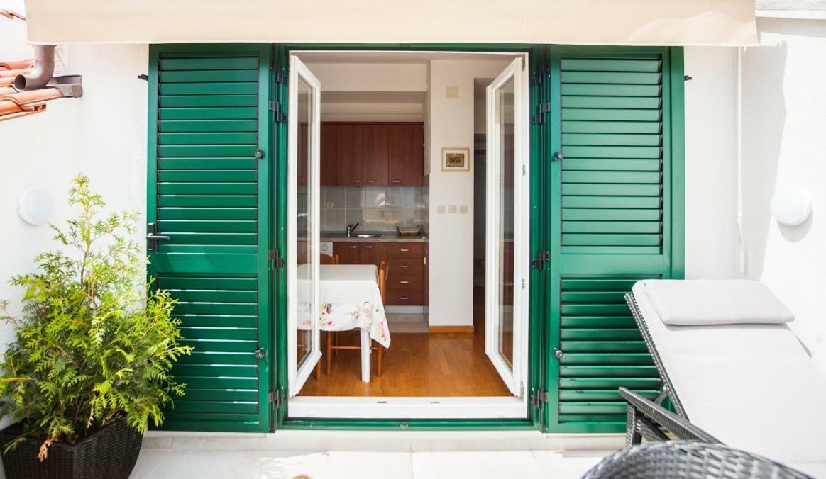 House Koloc Apartment Бол Екстериор снимка
